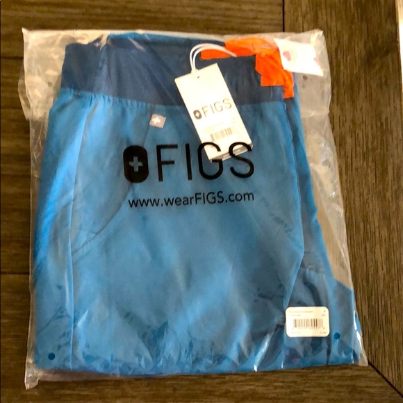 Small Figs jogger scrub pants - Picture 3 of 5